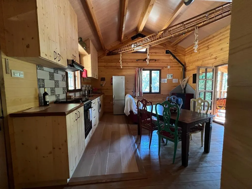 Chalet Rustic Cabin in the Woods/Cabaña en el bosque Amer